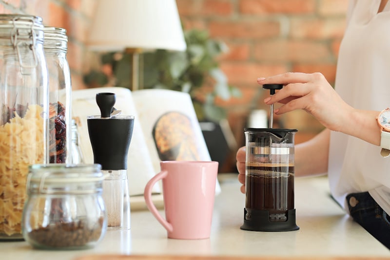 making french press coffee